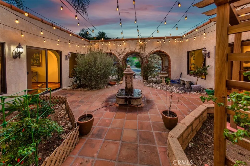 16950 16950 Solana Lane, Canyon Country, California 91351 home-pic-9