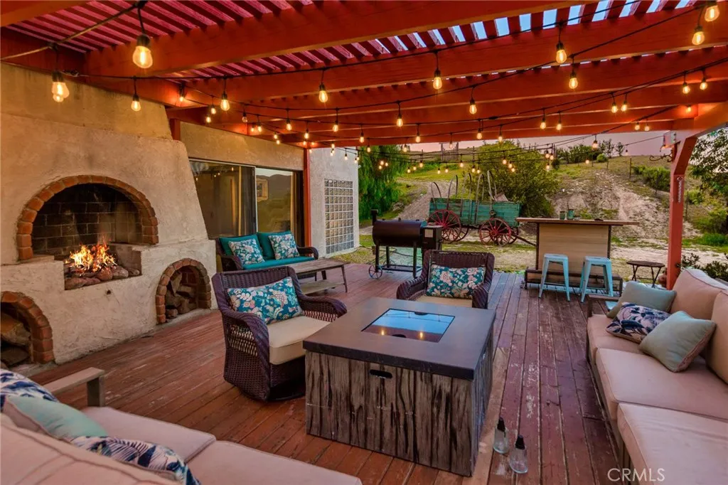 16950 16950 Solana Lane, Canyon Country, California 91351 home-pic-40