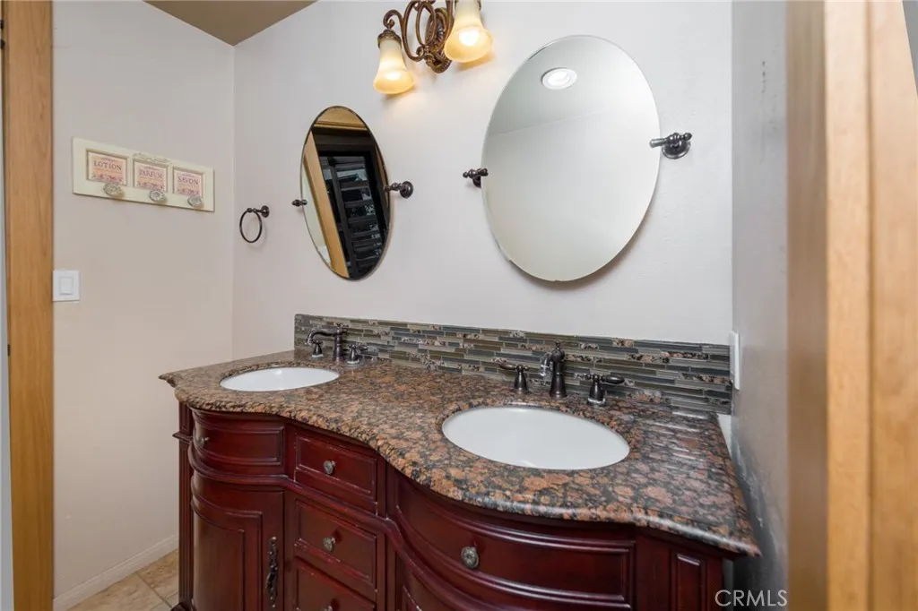 16950 16950 Solana Lane, Canyon Country, California 91351 home-pic-34