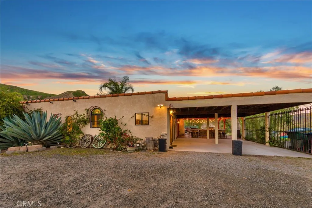 16950 16950 Solana Lane, Canyon Country, California 91351 home-pic-1