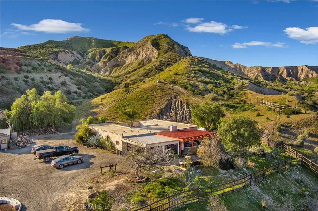16950 16950 Solana Lane, Canyon Country, California 91351 home-pic-3