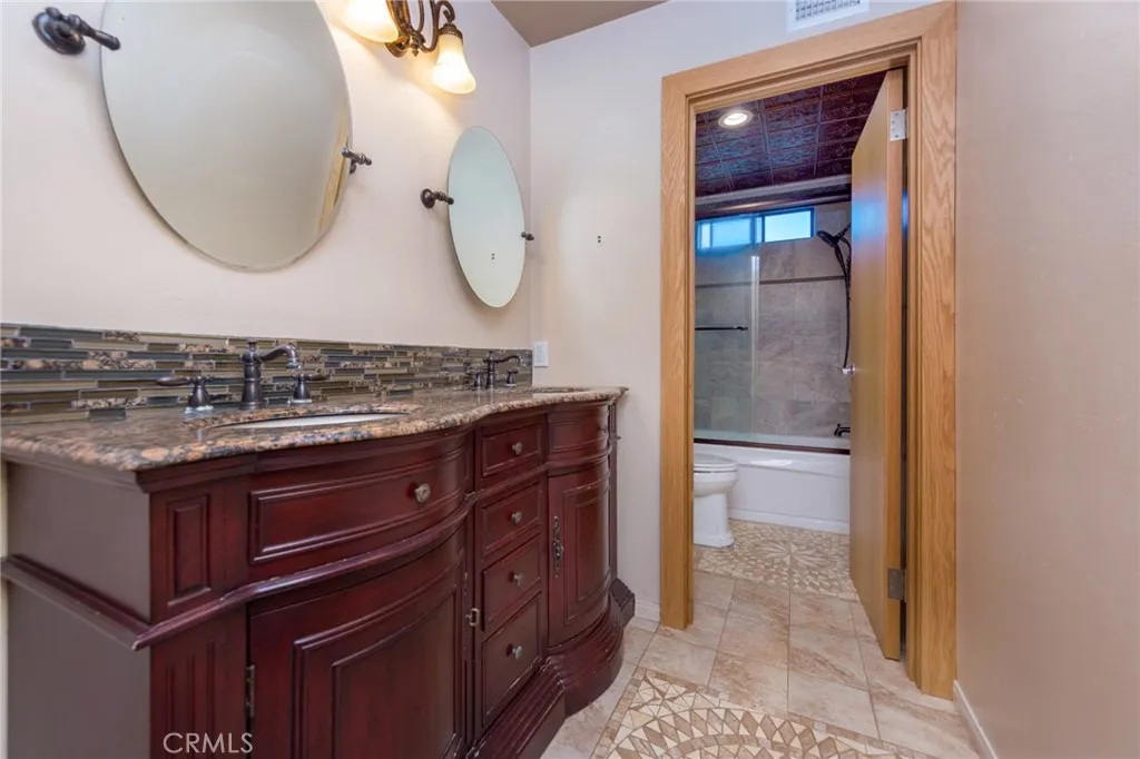 16950 16950 Solana Lane, Canyon Country, California 91351 home-pic-32