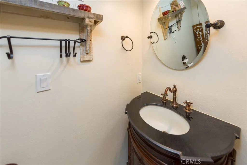 16950 16950 Solana Lane, Canyon Country, California 91351 home-pic-22
