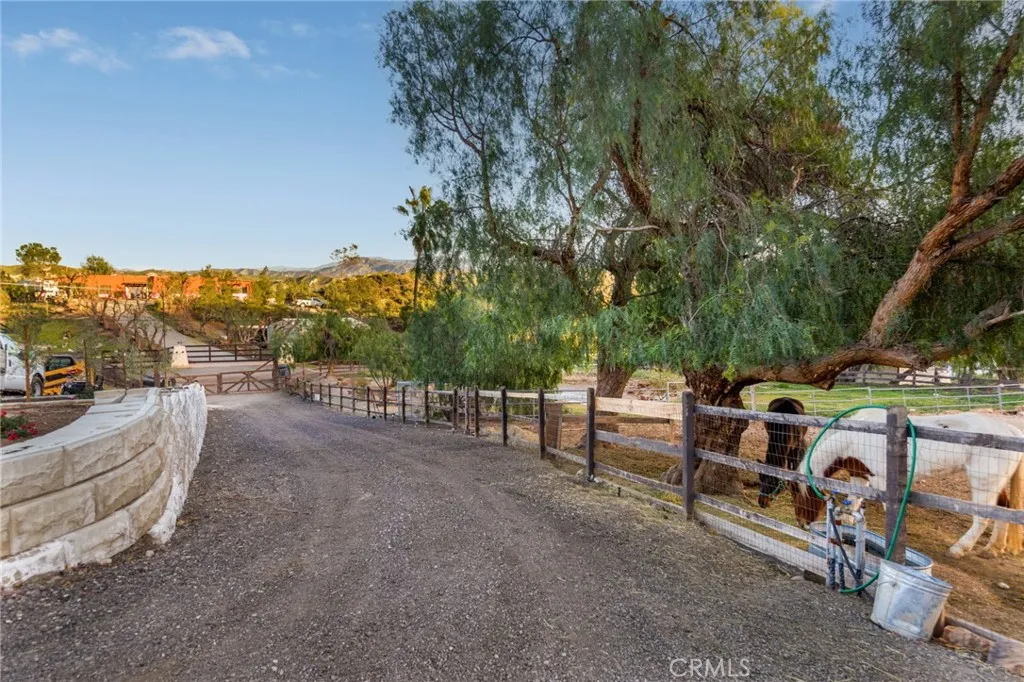 16950 16950 Solana Lane, Canyon Country, California 91351 home-pic-56