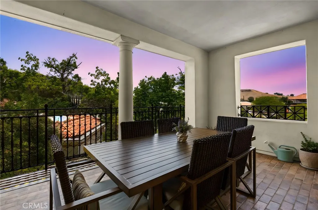 23500 Park Sorrento H32, Calabasas, California 91302 home-pic-23