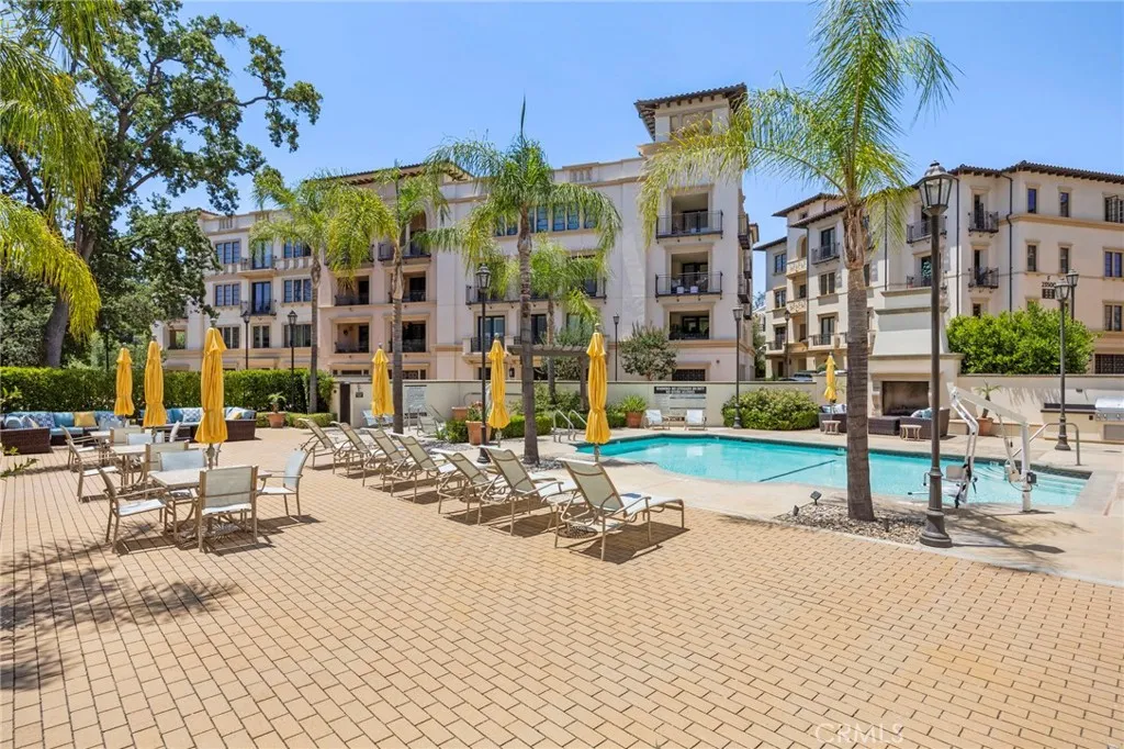 23500 Park Sorrento H32, Calabasas, California 91302 home-pic-47