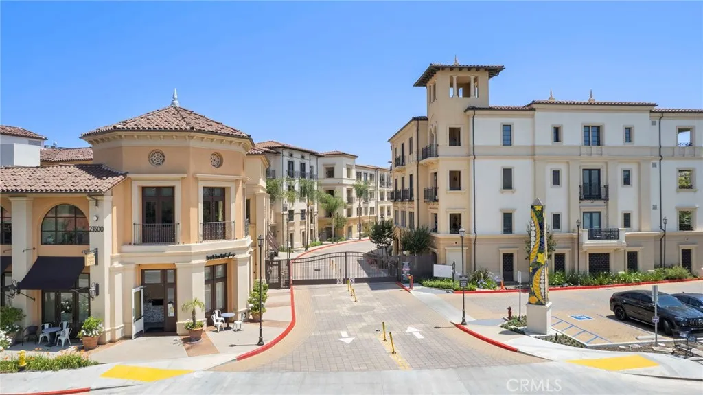 23500 Park Sorrento H32, Calabasas, California 91302 home-pic-2