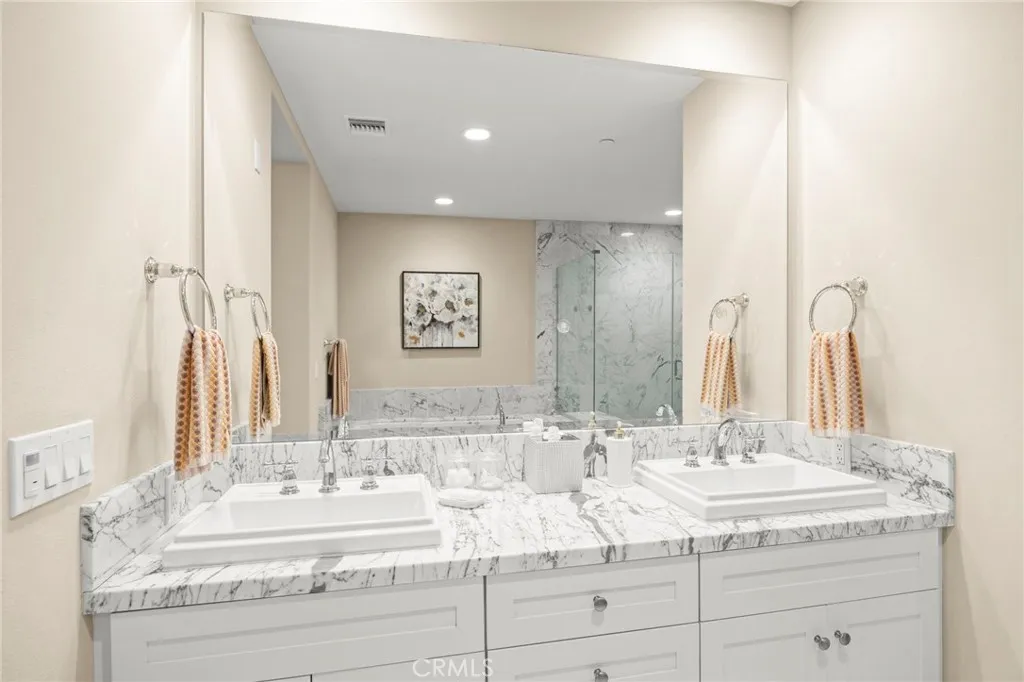 23500 Park Sorrento H32, Calabasas, California 91302 home-pic-39