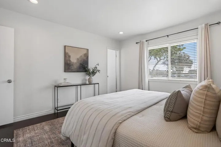 31-web-or-mls-UpmarketMedia_8317W-031