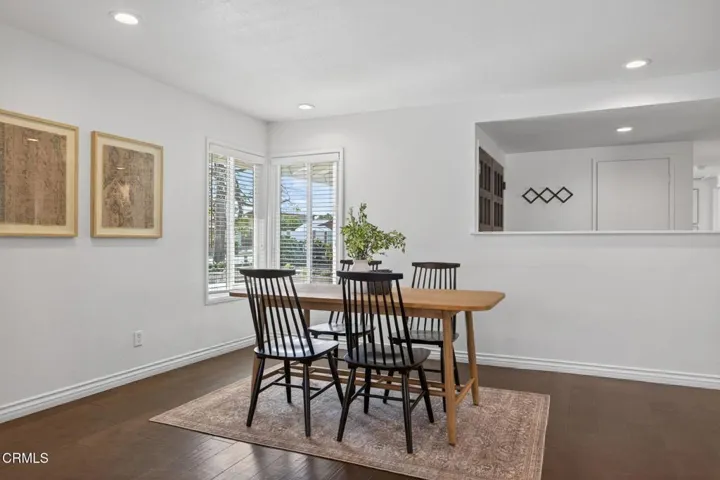 26-web-or-mls-UpmarketMedia_8317W-061