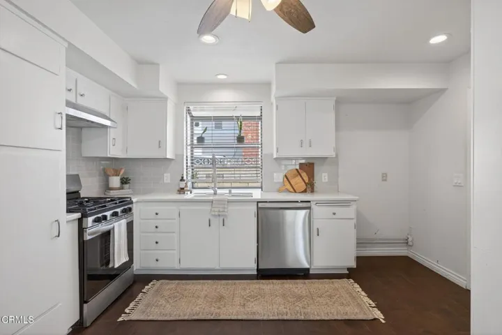 19-web-or-mls-UpmarketMedia_8317W-079