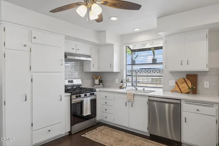 18-web-or-mls-UpmarketMedia_8317W-076