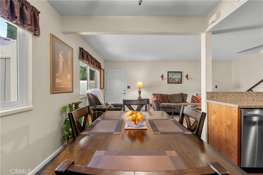 28152 Robin, Saugus, California 91350 home-pic-14