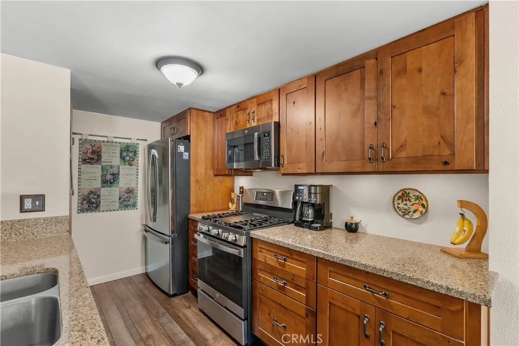 28152 Robin, Saugus, California 91350 home-pic-16