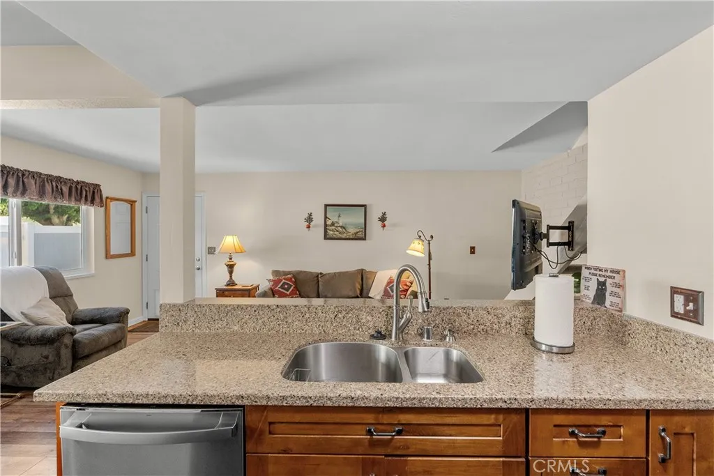 28152 Robin, Saugus, California 91350 home-pic-18