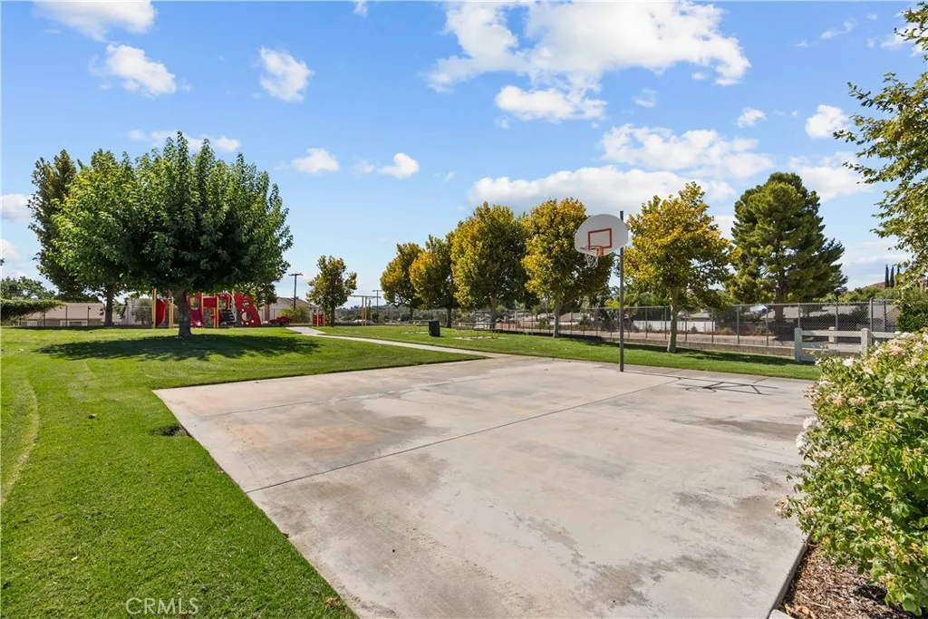 28152 Robin, Saugus, California 91350 home-pic-37