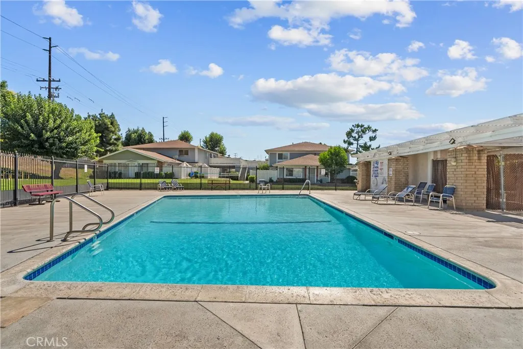 28152 Robin, Saugus, California 91350 home-pic-43
