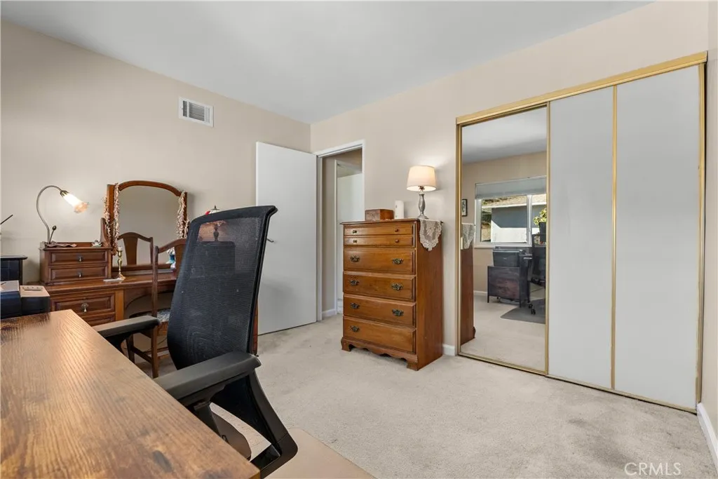 28152 Robin, Saugus, California 91350 home-pic-29