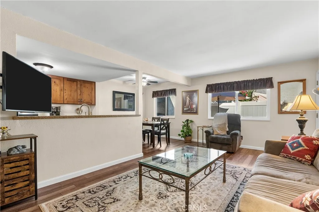 28152 Robin, Saugus, California 91350 home-pic-21