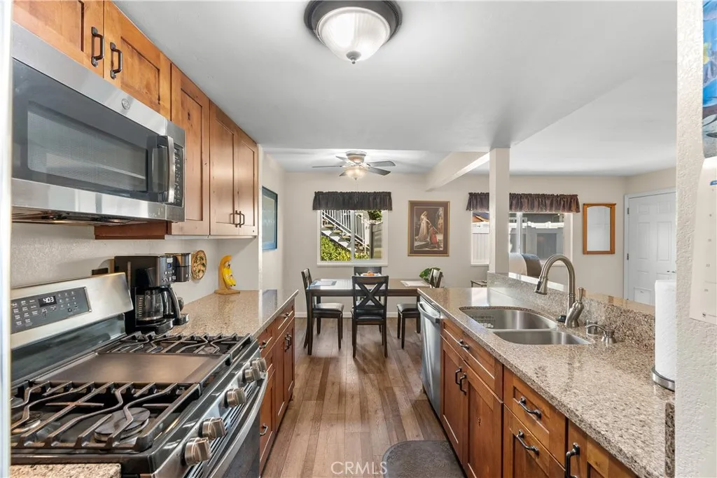 28152 Robin, Saugus, California 91350 home-pic-20