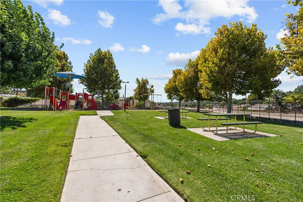 28152 Robin, Saugus, California 91350 home-pic-38