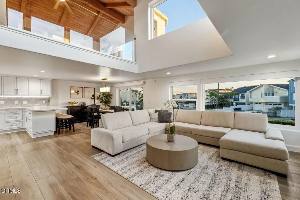 105 Malibu Avenue, Oxnard, California 93035 home-pic-18