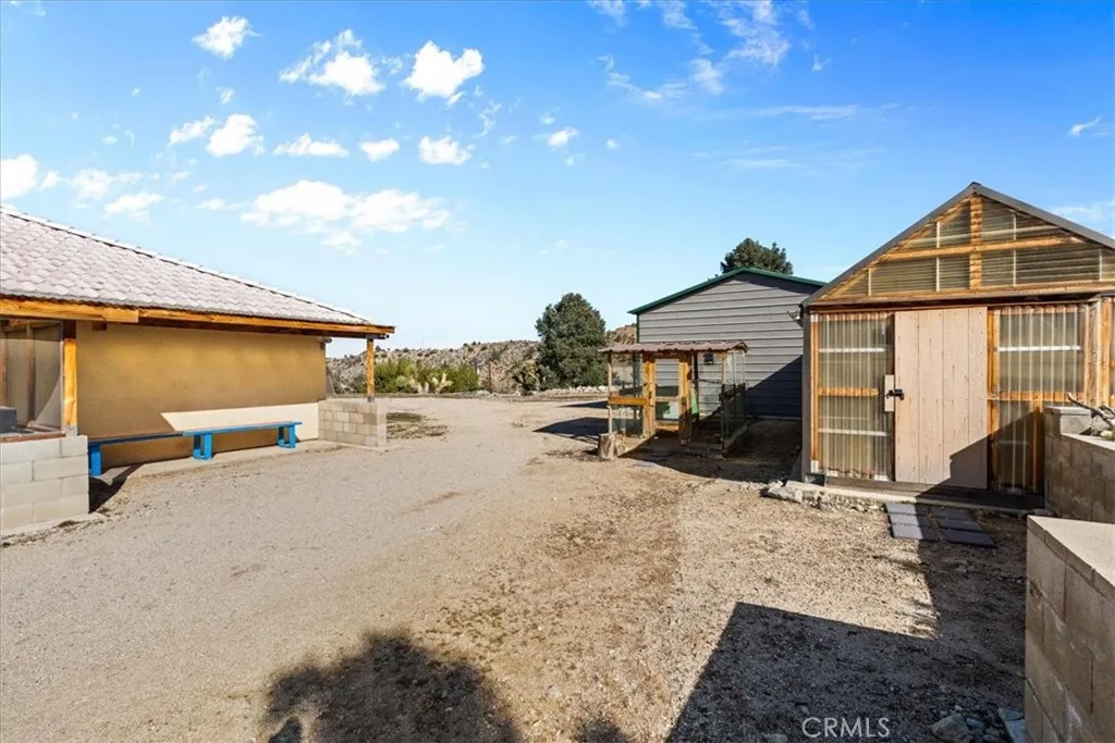 1679 Desert Front, Wrightwood, California 92397 home-pic-46