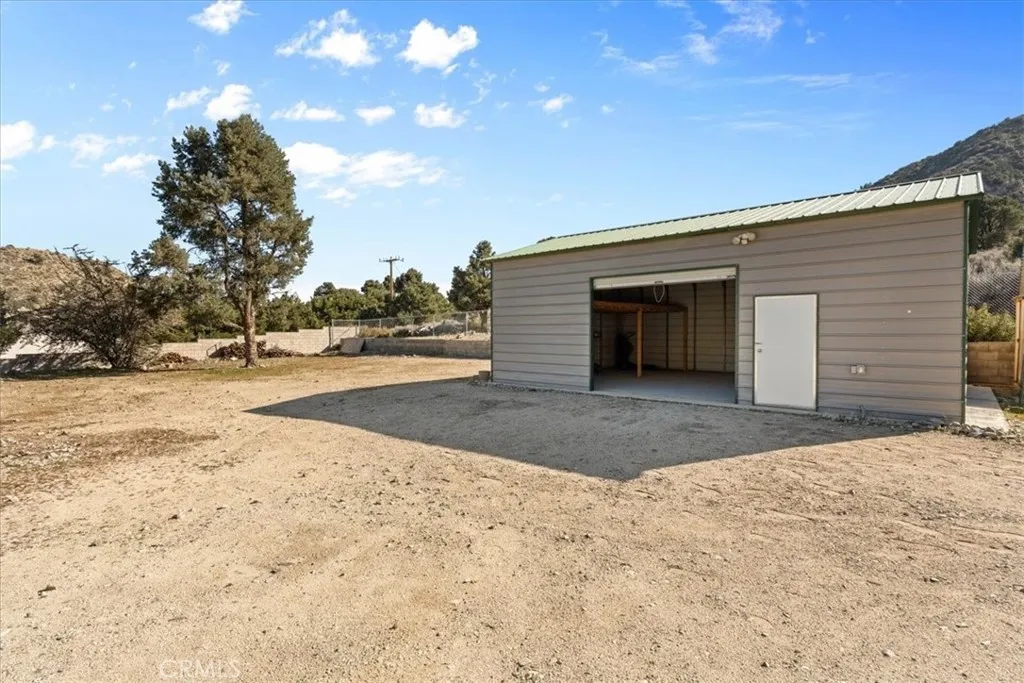 1679 Desert Front, Wrightwood, California 92397 home-pic-41