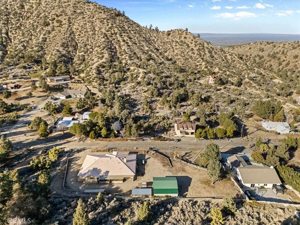 1679 Desert Front, Wrightwood, California 92397 home-pic-6