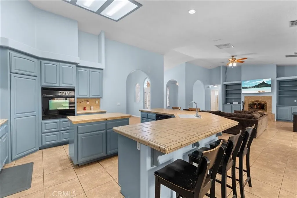 1679 Desert Front, Wrightwood, California 92397 home-pic-22