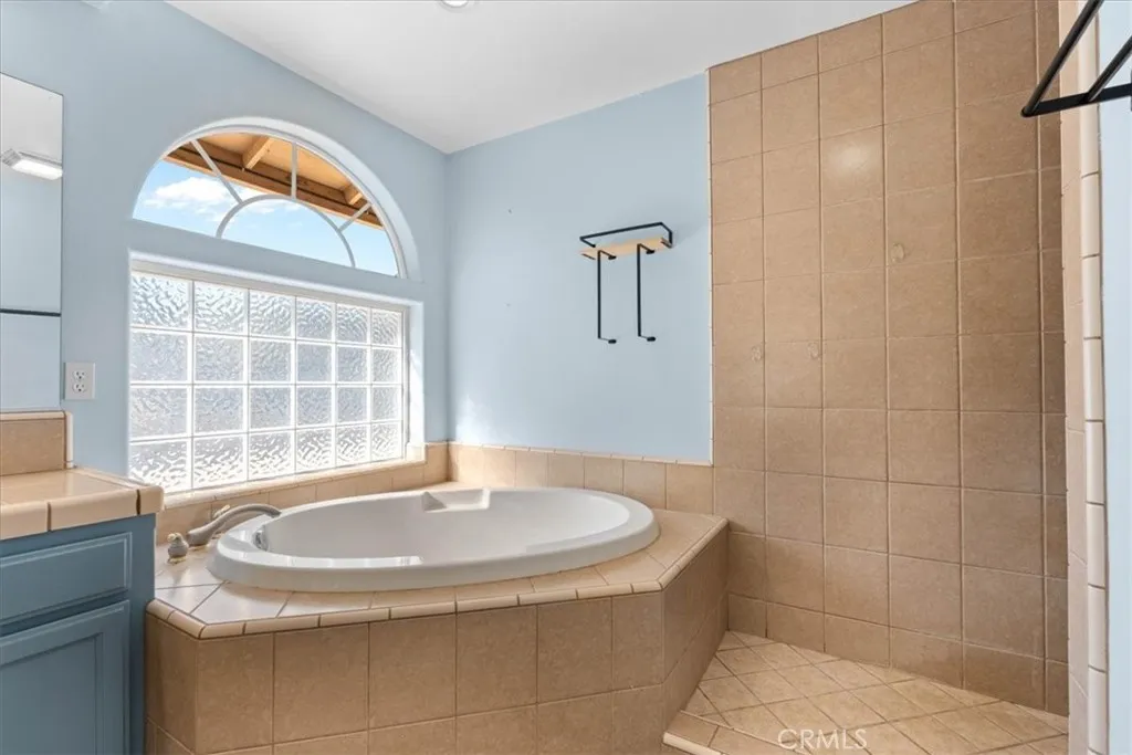 1679 Desert Front, Wrightwood, California 92397 home-pic-30