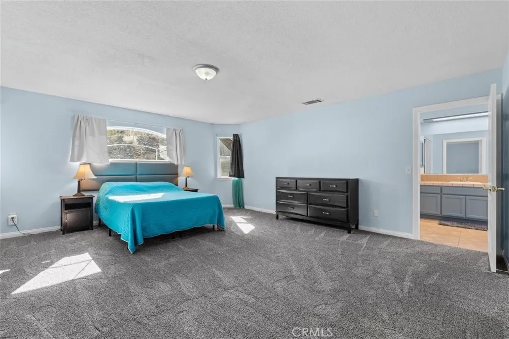 1679 Desert Front, Wrightwood, California 92397 home-pic-26