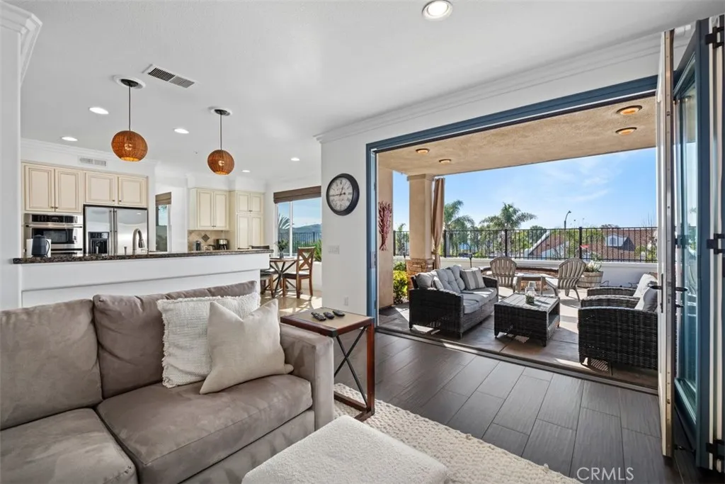 515 Avenida Ossa, San Clemente, California 92672 home-pic-13
