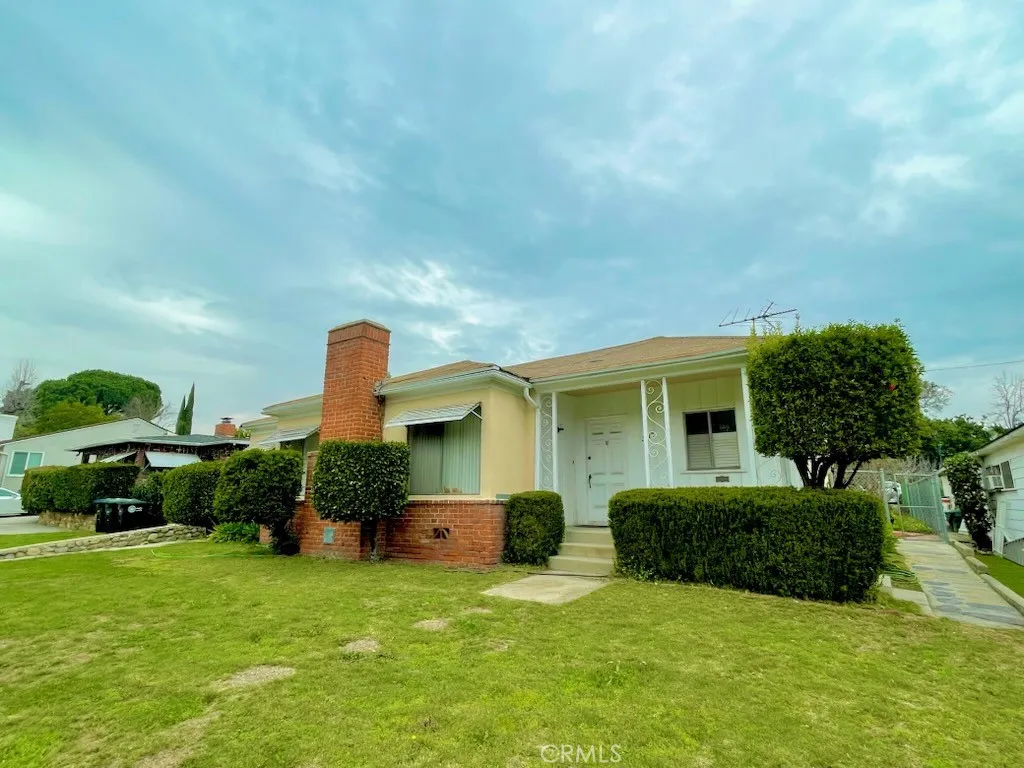 3412 La Crescenta Avenue, Glendale, California 91208 home-pic-1
