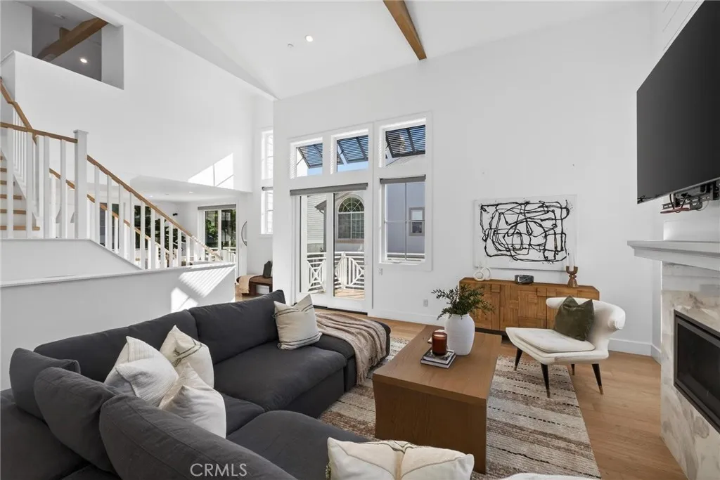 2114 Carnegie Lane C, Redondo Beach, California 90278 home-pic-13