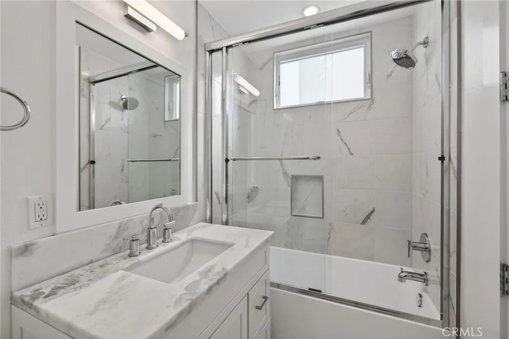 2114 Carnegie Lane C, Redondo Beach, California 90278 home-pic-40