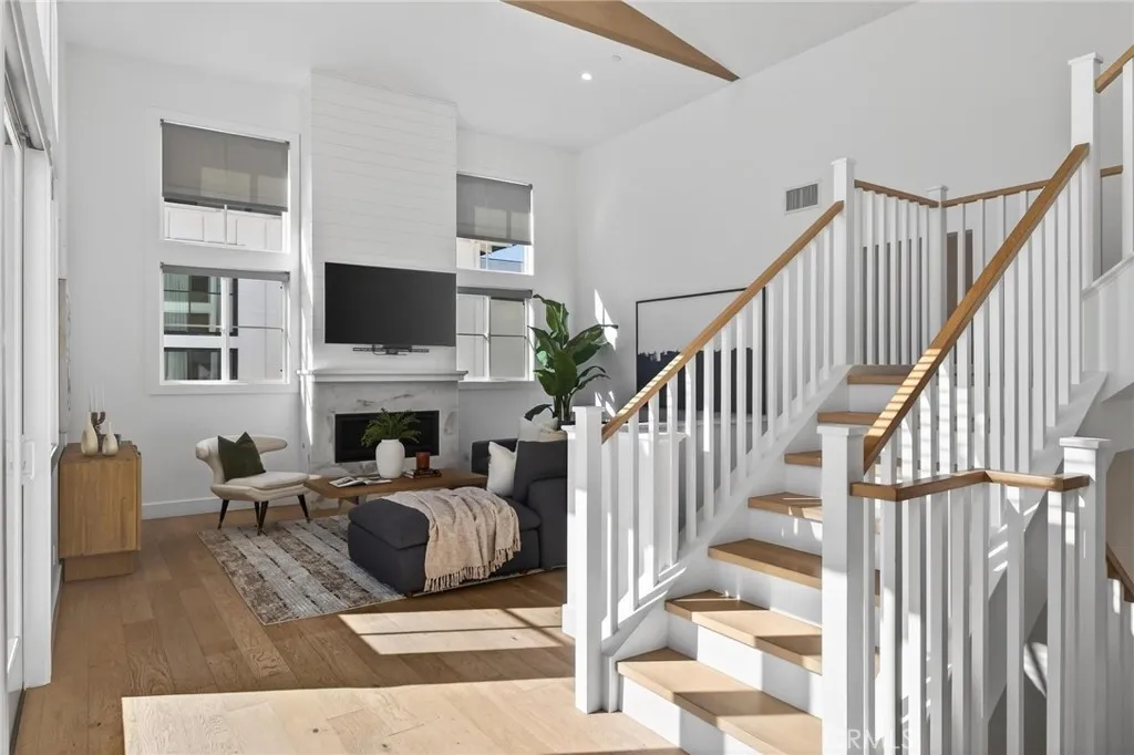 2114 Carnegie Lane C, Redondo Beach, California 90278 home-pic-6