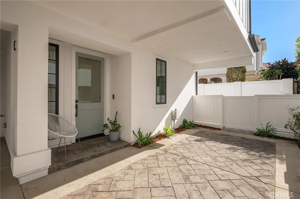 2114 Carnegie Lane C, Redondo Beach, California 90278 home-pic-3