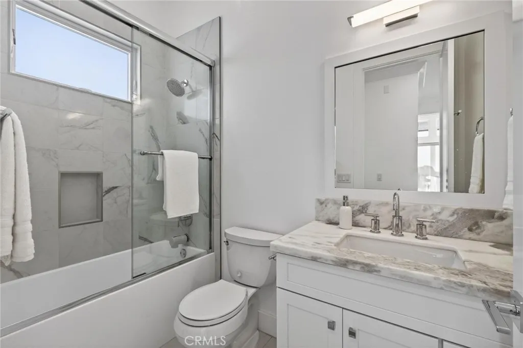 2114 Carnegie Lane C, Redondo Beach, California 90278 home-pic-36