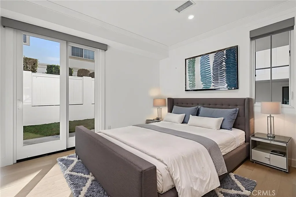 2114 Carnegie Lane C, Redondo Beach, California 90278 home-pic-37