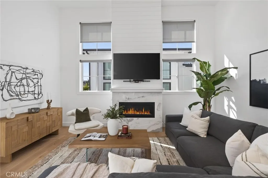 2114 Carnegie Lane C, Redondo Beach, California 90278 home-pic-12
