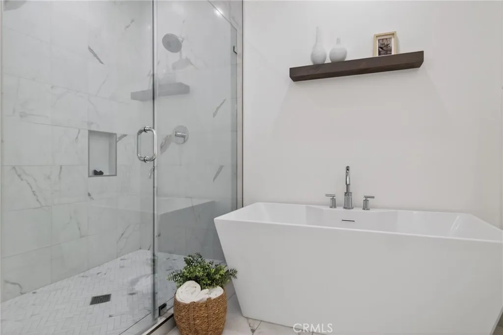 2114 Carnegie Lane C, Redondo Beach, California 90278 home-pic-32