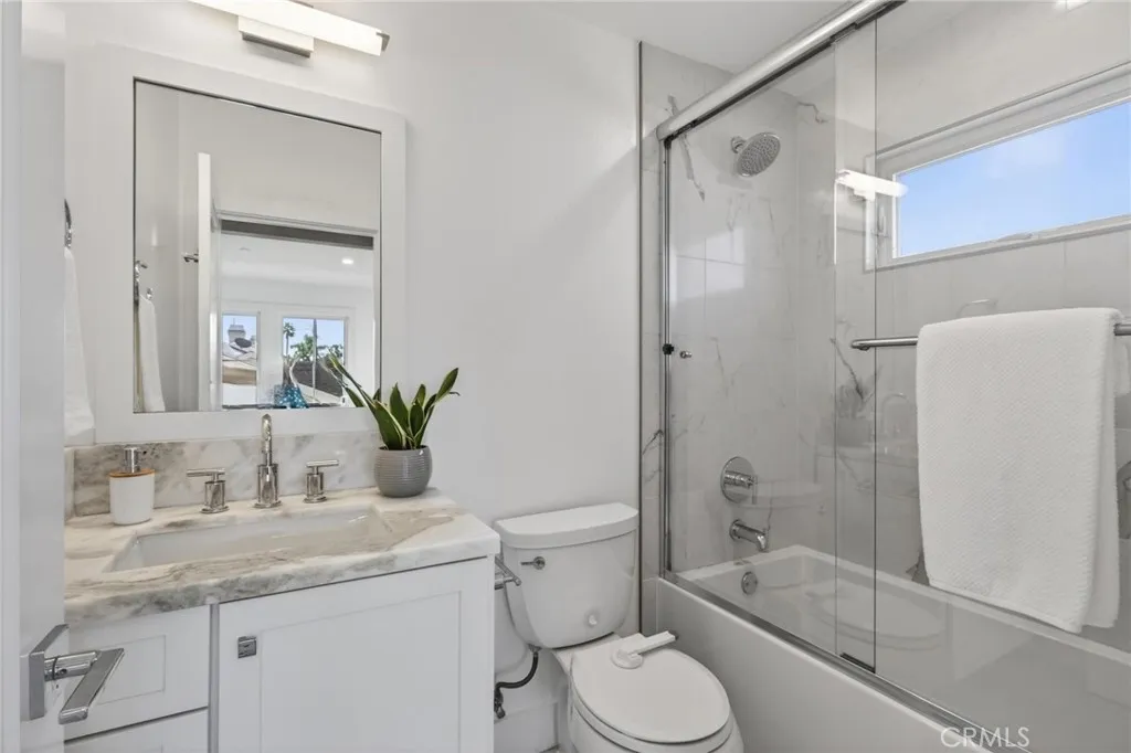 2114 Carnegie Lane C, Redondo Beach, California 90278 home-pic-50