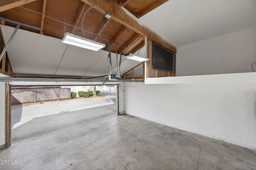 25702 Vista Fairways Drive, Valencia, California 91355 home-pic-30