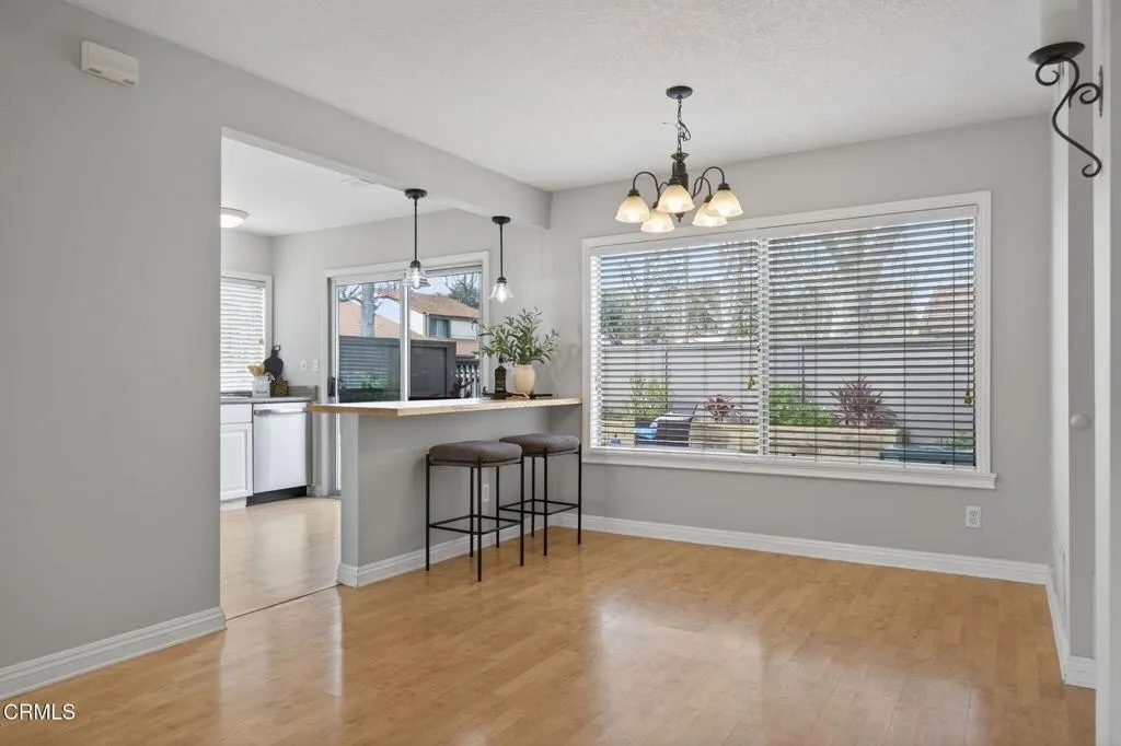 25702 Vista Fairways Drive, Valencia, California 91355 home-pic-18