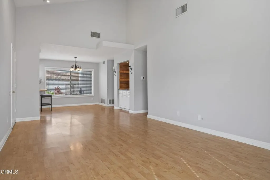 25702 Vista Fairways Drive, Valencia, California 91355 home-pic-8