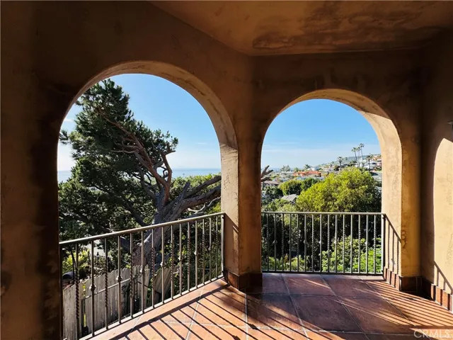 573 Temple Hills Drive, Laguna Beach, California 92651