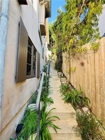 573 Temple Hills Drive, Laguna Beach, California 92651