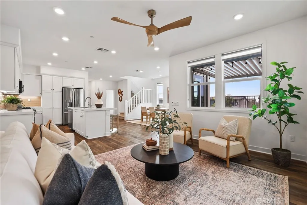 225 Denali, Lake Forest, California 92630 home-pic-4