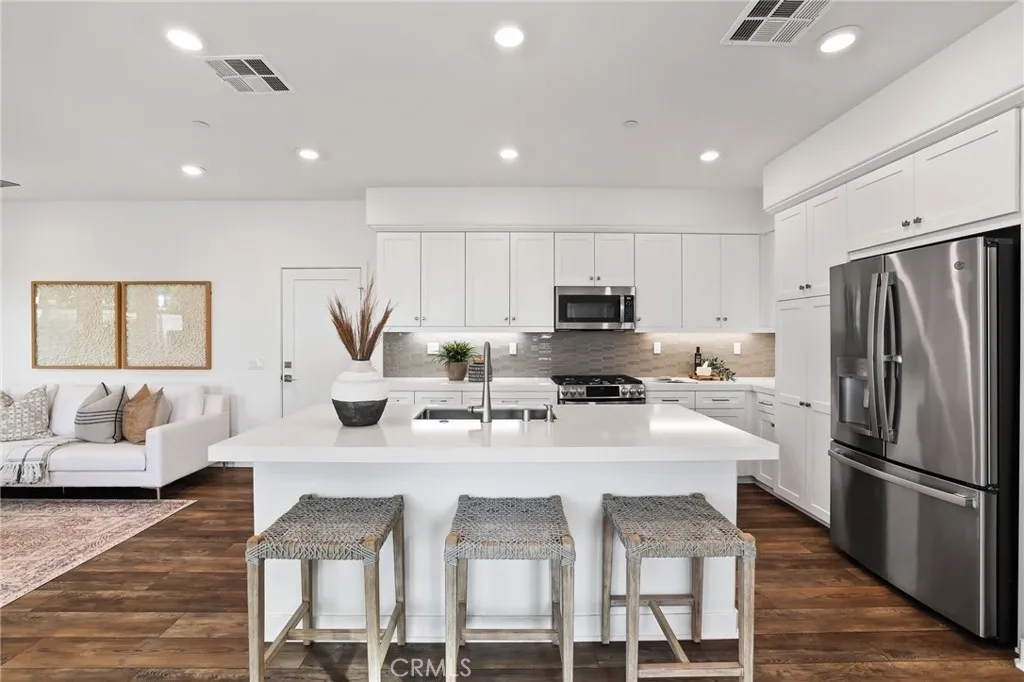 225 Denali, Lake Forest, California 92630 home-pic-11